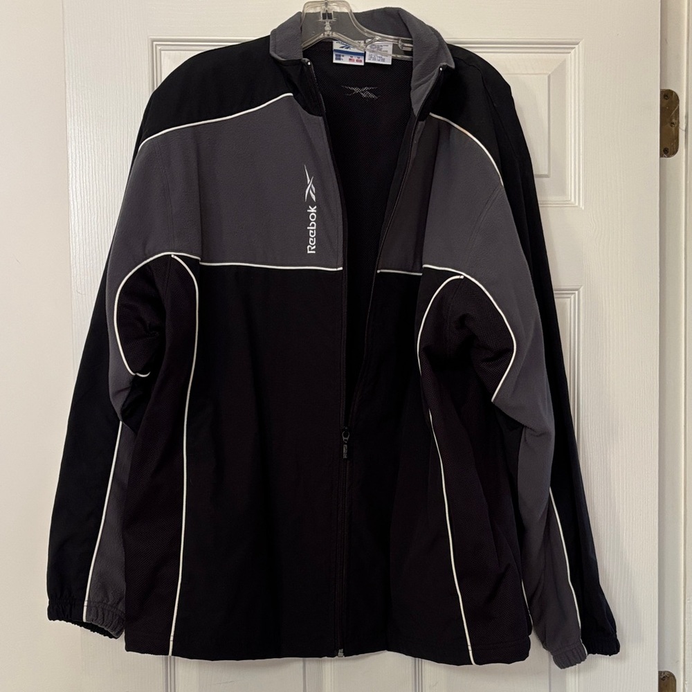 Reebok Men's Black & Dark Gray Tracksuit (Windbreaker & Pants), size M